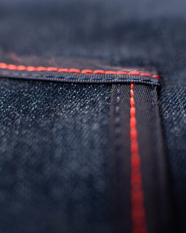 Delantal Jean con Rojo - Bolsillo Gemelo - Imagen 2